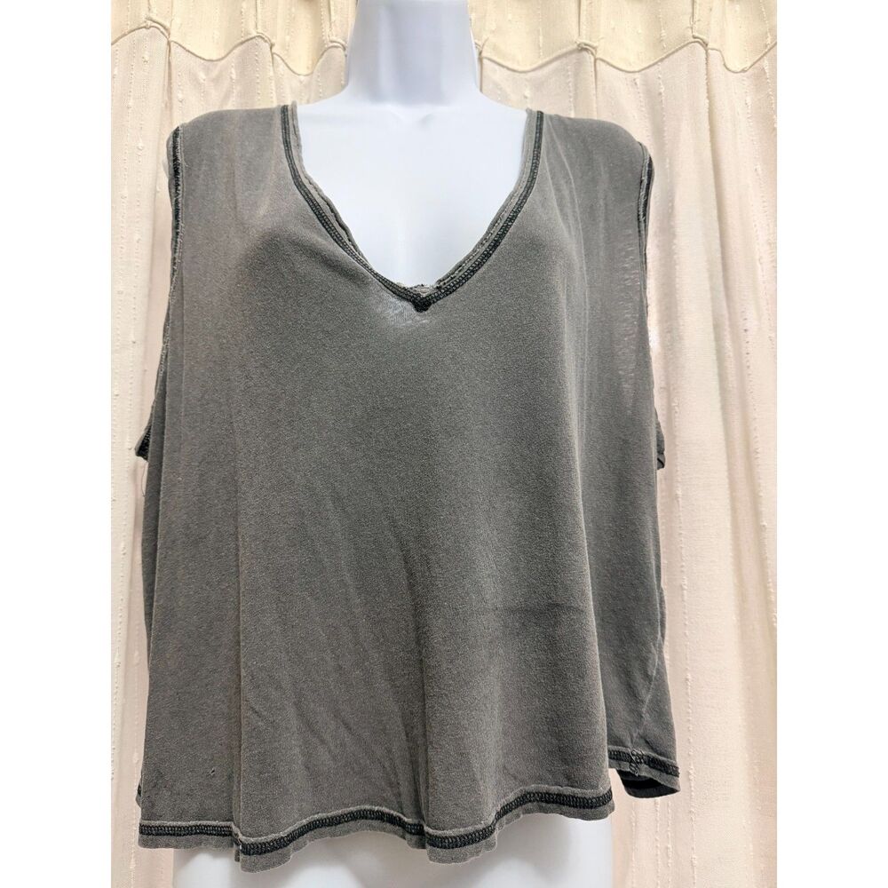 Free People We The Free Distressed Gray V Neck Tank Medium